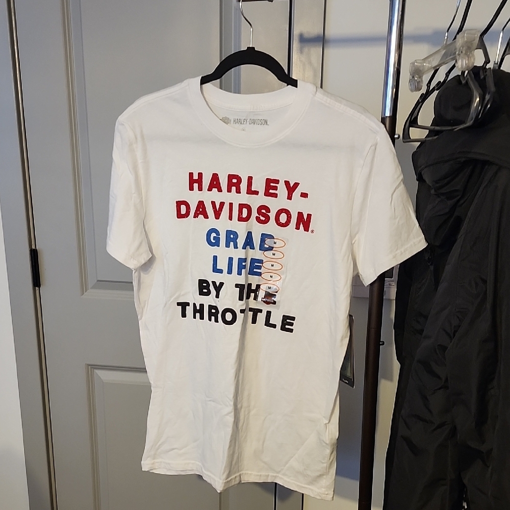 Harley-Davidson Garage White Graphic T-Shirt, size Medium, New!